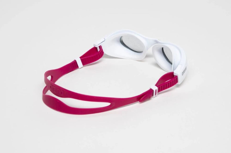 Arena | Die eine Frau | Rauch/Weiß/Lila