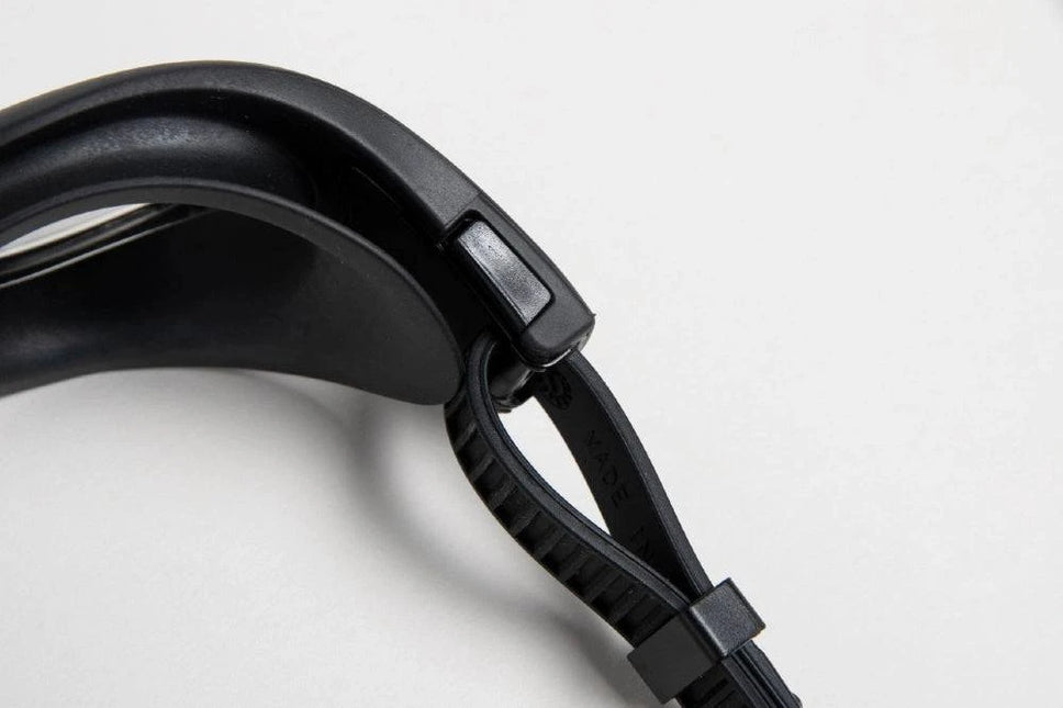 Arena | Die eine Frau | Klar/Schwarz