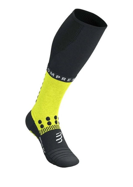 Compressport | Full Socks Winter Run | Black / Safe Yellow