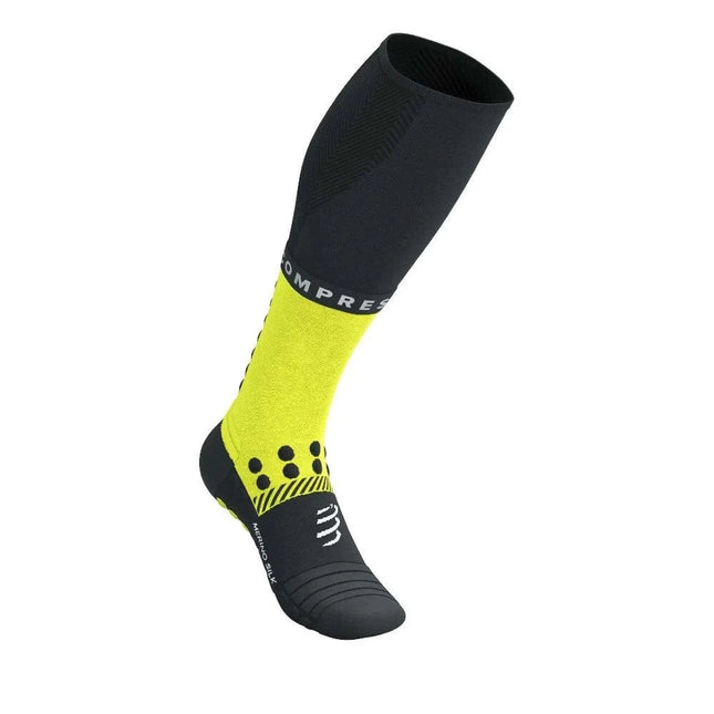 Compressport | Full Socks Winter Run | Black / Safe Yellow