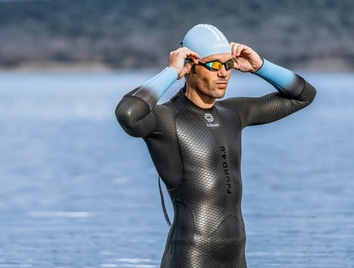 Met de hand gelijmd en dubbel blind gestikt voor minimale water-inlaat, maximale duurzaamheid en een premium afwerking.