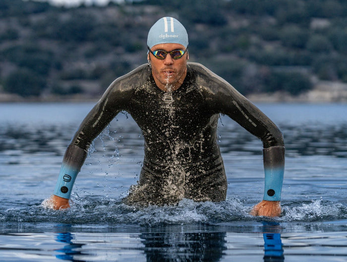 Ultralichte C8-gecoate superstretch voering die waterafstotend werkt, wateropname minimaliseert en zorgt voor een sneller, lichter gevoel in het water.