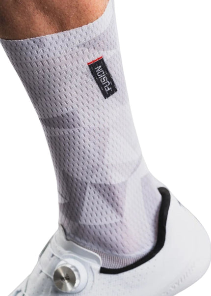FUSION | TEMPO Aero Sock | Unisex | White / Grey