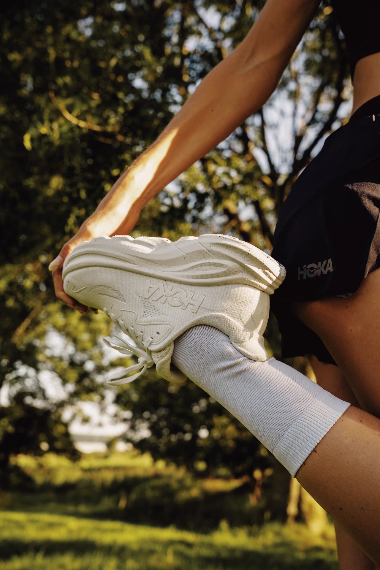 HOKA hardloopschoenen →