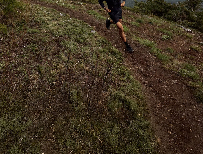 LAAT FAMILIE EN VRIENDEN JE ACTIVITEITEN VOLGEN VIA EEN LTE-VERBINDING