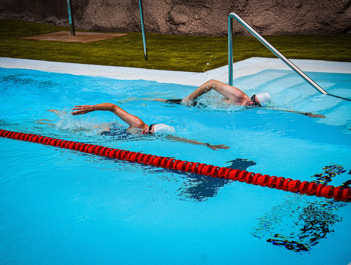 Werden Sie ein besserer Schwimmer und verbessern Sie Ihre Geschwindigkeit
