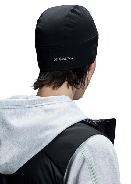 ON | Core Beanie | Black ON RUNNING