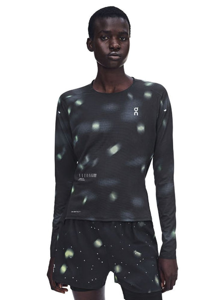 ON | Performance Long T-Shirt | Lumos Black | Dames