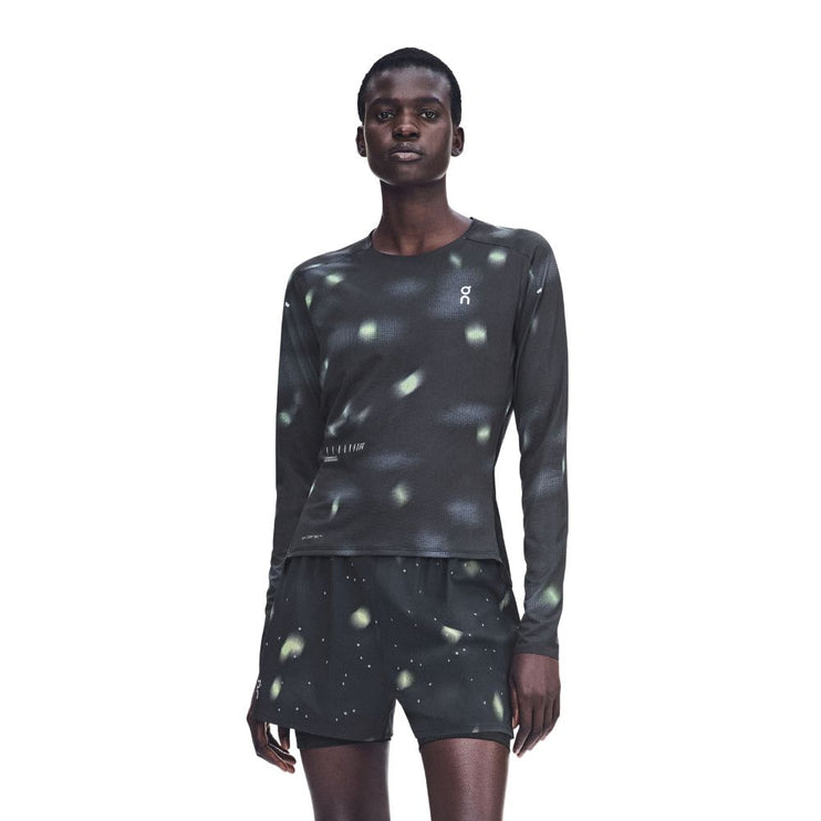 ON | Performance Long T-Shirt | Lumos Black | Dames