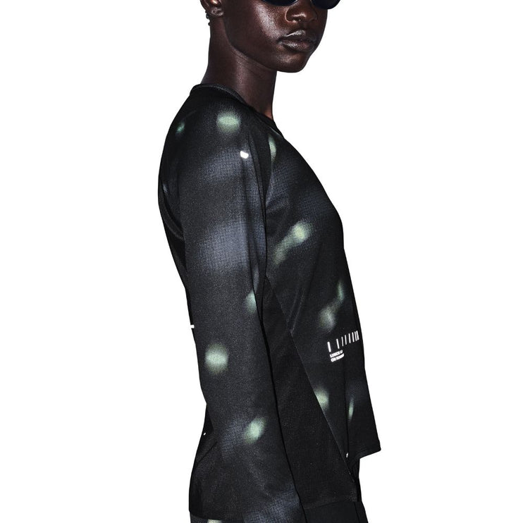 ON | Performance Long T-Shirt | Lumos Black | Dames