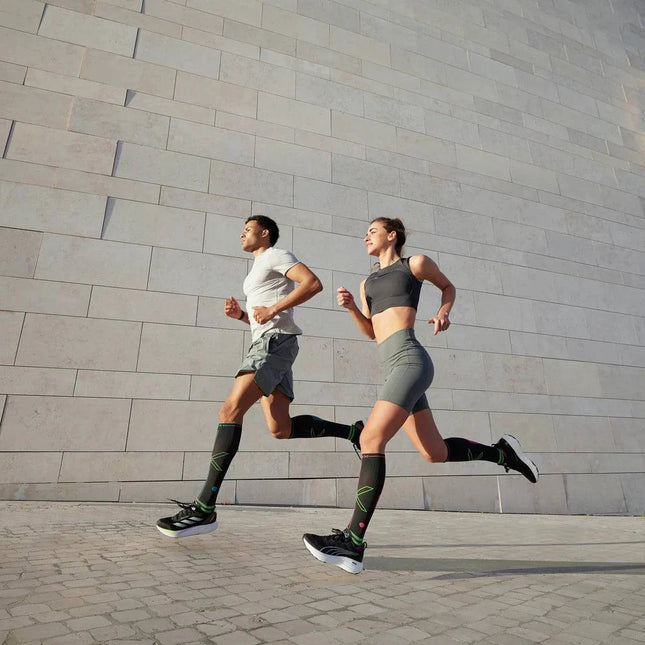 STOX | Running Compression Socks | Dames | Charcoal / Fuchsia