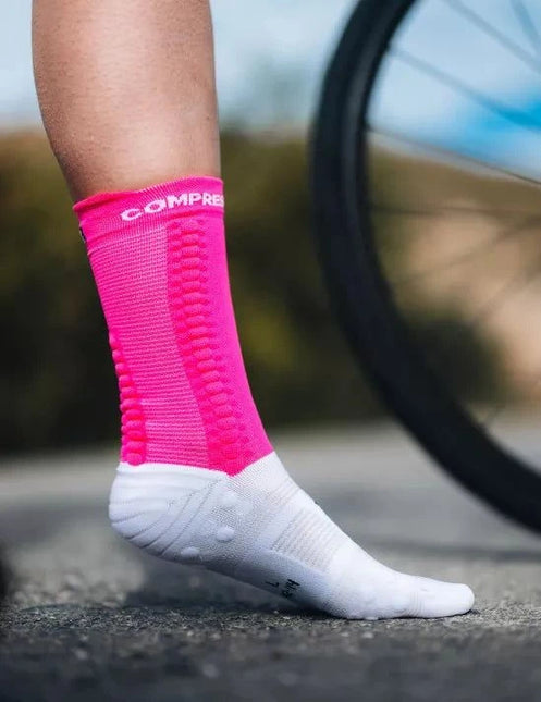 Compressport | Pro Racing Socks V4 | Bike | Pink / White Compressport