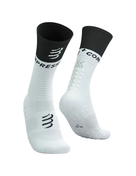 Compressport | Mid Compression Socks V2 | White / Black Compressport