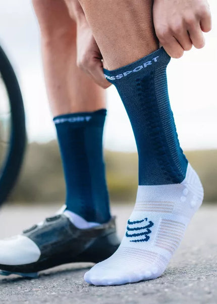 Compressport | Pro Racing Socks V4 | Bike | Blue / White Compressport